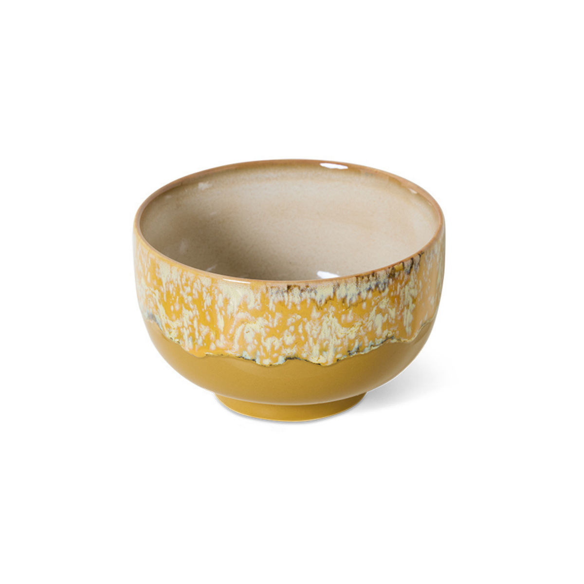 De HK Living 70s Ceramics Noodle Kom Sunbeam D13 is een ronde keramische kom met een geel- en beige gemarmerd glazuur en een gladde afwerking; de kom wordt afgebeeld tegen een effen witte achtergrond.