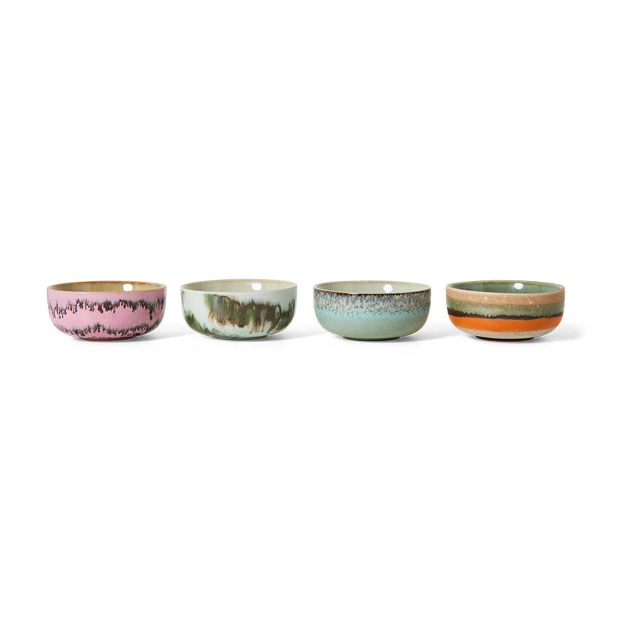 Het HK Living 70s Ceramics Tapasschaaltje Renaissance set van 4 heeft unieke keramische kommen, elk met levendige kleuren en patronen - ideaal voor fans van retro servies en het HK Living merk.