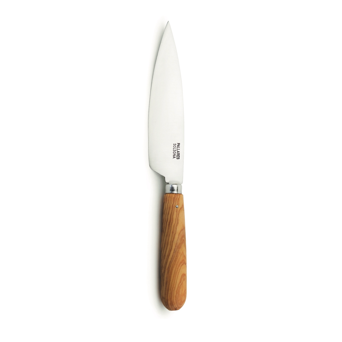 De Pallares Solsona Keukenmes Olijfhout (ras) 22 cm heeft een breed, zilverkleurig lemmet en een lichtbruin olijfhouten handvat, verticaal afgebeeld met het lemmet naar boven tegen een witte achtergrond.