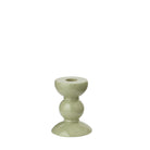 De Addison Ross Bobbin Kandelaar Saliegroen 10 cm is een kleine, glanzende, lichtgroene kandelaar met een afgerond dubbelbolvormig ontwerp en een brede, stabiele basis, afgebeeld tegen een effen witte achtergrond.