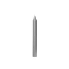 Een enkele, onverlichte Broste Copenhagen Rustic Taper Kaars Grijs staat rechtop tegen een effen witte achtergrond.