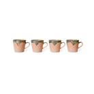 Vier HK Living 70s Ceramics Americano Mok Blossom-mokken, met een lichtbruine bodem en een groenachtig glazuur, staan op een rij op een witte achtergrond — ideaal om je favoriete koffie in retrostijl te serveren.