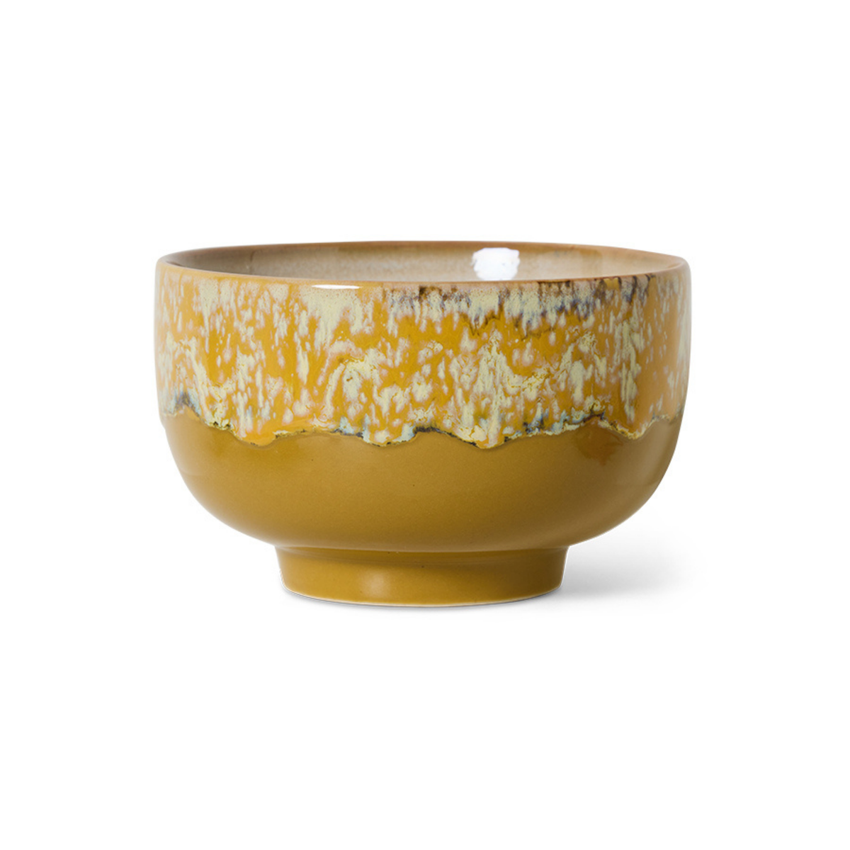 De HK Living 70s Ceramics Noodle Kom Sunbeam D13 is een keramische kom met een geel- en bruin gespikkeld glazuur en een ronde vorm, ideaal voor het serveren van noedels.