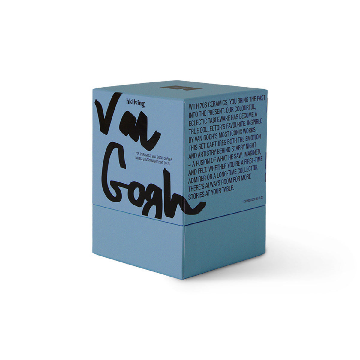 Een blauwe, rechthoekige doos met vetgedrukte zwarte "Van Gogh" tekst en een keramiekbeschrijving op de zijkant. Het moderne, minimalistische ontwerp van HK Living past perfect bij de 70s Ceramics Van Gogh Koffiekop Starry Night 2 st. set.