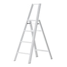 De Hasegawa Lucano Ladder 4 Step Wit van Hasegawa is een witte aluminium ladder met vier treden, slanke poten, een steunbalk in het midden en een minimalistisch ontwerp, open afgebeeld tegen een effen witte achtergrond.