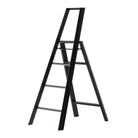 Een Hasegawa Lucano Ladder 4 Step Zwart staat open op een witte achtergrond, waardoor het moderne zwarte ontwerp wordt benadrukt en zowel de voor- als achterpoten worden getoond.