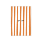Een witte kaart met verticale oranje golvende strepen en "LETS PARTY" in een zwart lettertype. De Matriks JL Postkaart Let's Party Dubbel van Matriks is een must-have voor fans van grafische kaarten.