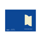 De Matriks JL Postkaart You're Doing Great Dubbel is een blauwe rechthoekige kaart met een crème abstracte vorm aan de rechterkant, "YOURE DOING GREAT" in wit eronder, kleine witte tekst en barcode linksonder. Ontworpen door Julie Lindekens.