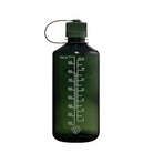 De Nalgene Drinkfles Smalle Opening Jade 1L van Nalgene is een donkergroene BPA-vrije Tritan Renew fles met een schroefdop en een schaalverdeling aan de zijkant voor 200-1000 ml of 8-32 oz.