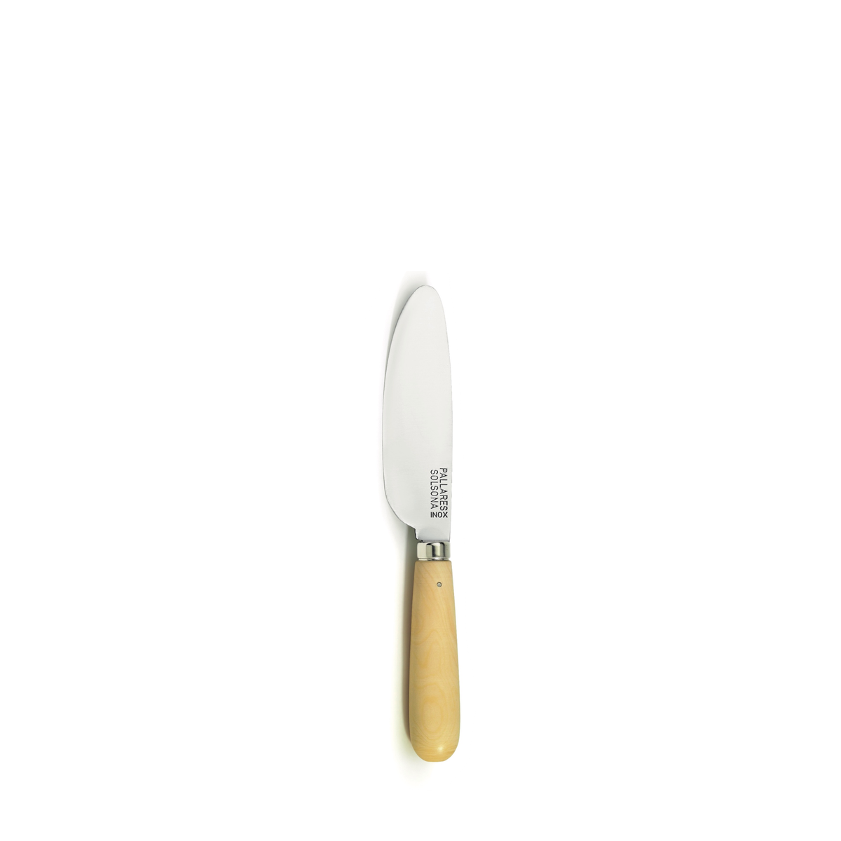 Een Pallares Solsona Sobrassada Botermes Buxushout 9 cm met een afgerond roestvrijstalen lemmet en licht buxushouten handvat staat rechtop op een effen witte achtergrond.