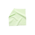 Het Bongusta Naram Gastendoekje Lemon Sorbet 30/30 van Bongusta is een lichtgroene vierkante handdoek met een zachte textuur van biologisch katoen, afgebeeld met één hoek gevouwen op een witte achtergrond. Het is OEKO-TEX Made in Green gecertificeerd.