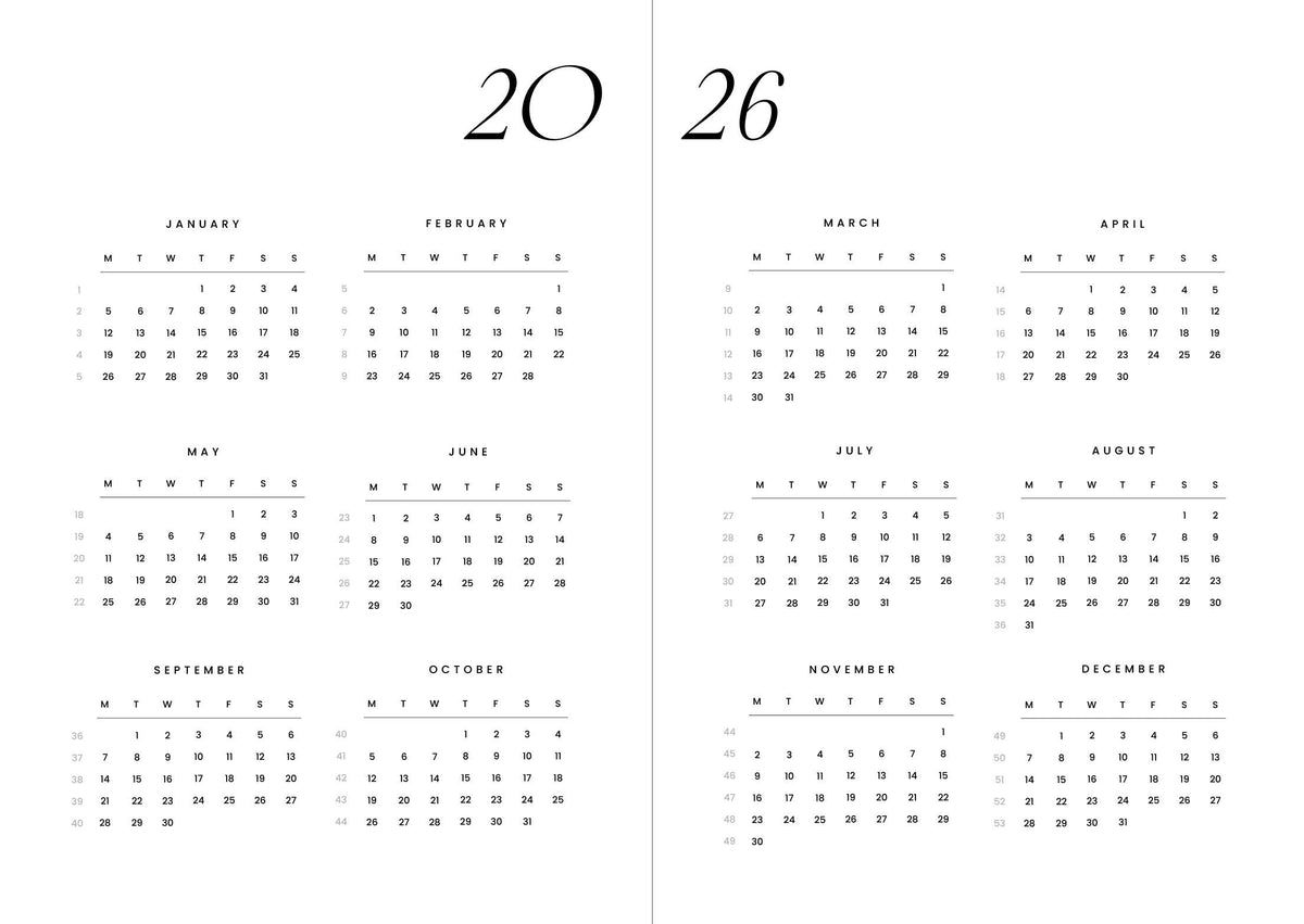 De Cozy Publishing Planner 2026 You Are Made of Magic van Cozy Publishing is een minimalistische zwart-wit kalender die alle twaalf maanden in twee kolommen weergeeft - ideaal om het hele jaar georganiseerd te blijven.