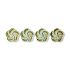 De HK Living 70s Ceramics Snack Schaal Glint, met een wervelend groen en bruin bloembladachtig patroon, brengt retro 70s charme naar je tafel. Vier keramische onderzetters staan op een rij op een witte achtergrond.