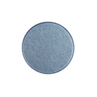 Een ronde, lichtblauwe siliconen onderzetter met een wafelpatroon, van bovenaf afgebeeld op een witte achtergrond - het strakke uiterlijk past bij de moderne stijl van de Jacob Jensen Optical Rookmelder Blauw D10 van Jacob Jensen.