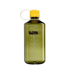 De Nalgene Drinkfles met smalle opening, Groen Freesia, 1 l is een doorschijnende, olijfgroene, BPA-vrije fles met maatstreepjes (tot 1 l), een gele schroefdop en een wit handvat, van Nalgene.